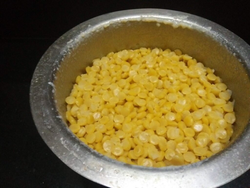 Boiled Chana Dal for Dal Pakwan. Chana dal is used for a nutritious meal for making simple and healthy recipes