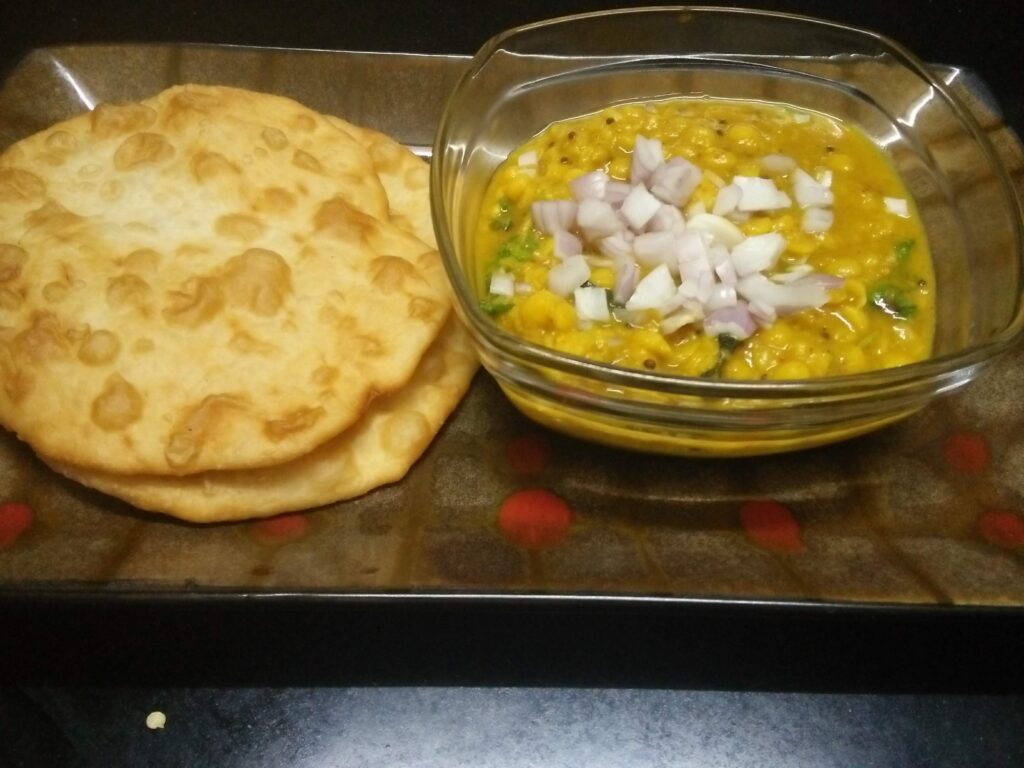 Dal Pakwan, one of the simple and healthy recipes