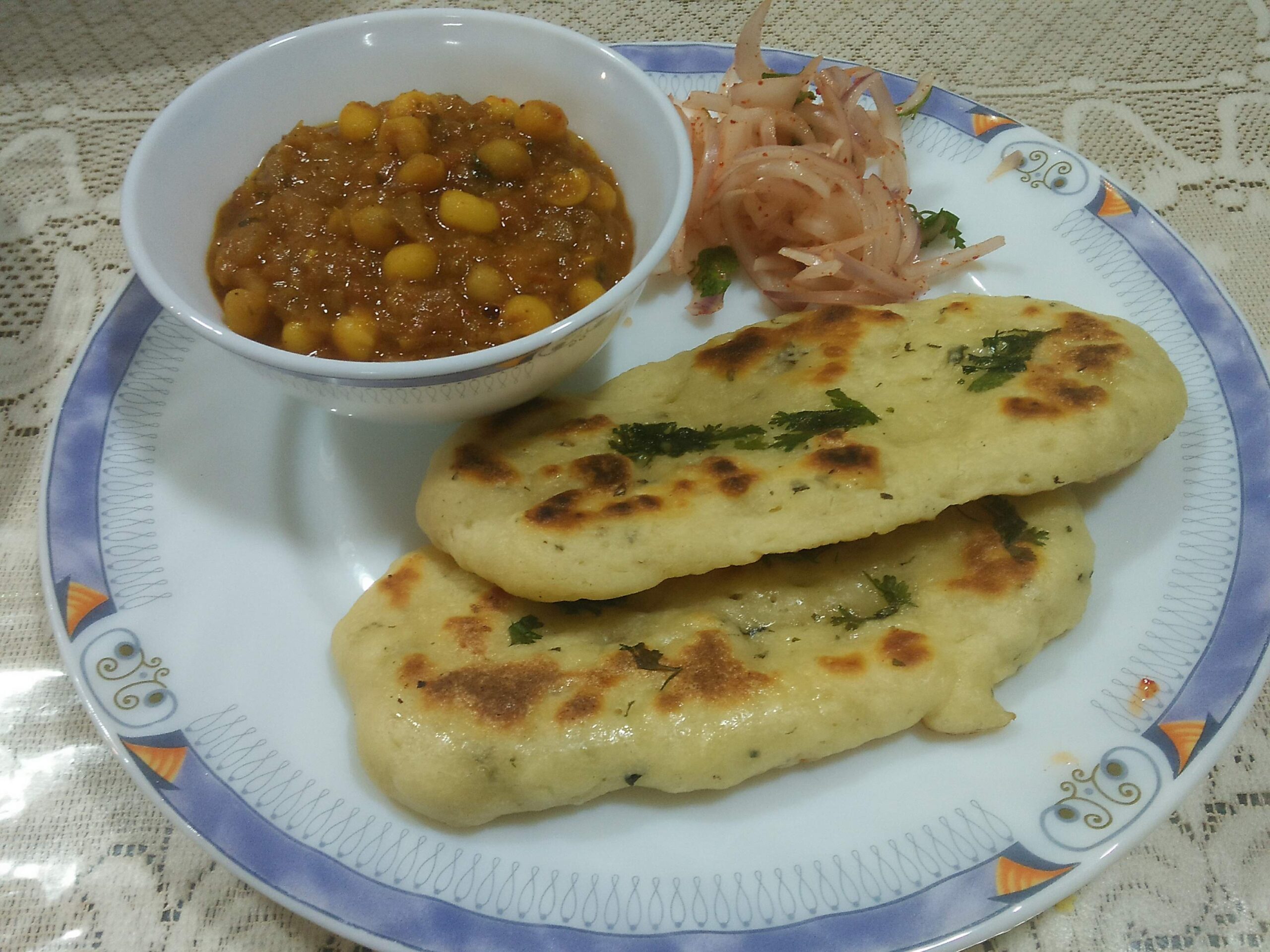 Kulcha Matar Chole, Strret Food of India